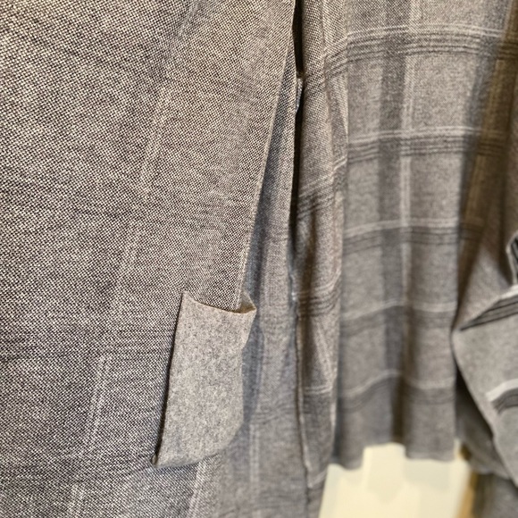 Jones of New York Grey Check Waterfall Jacket. - Picture 4 of 9